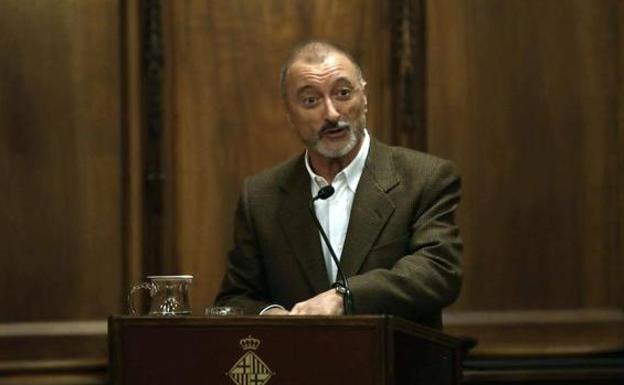 La contundente respuesta de Pérez-Reverte al presidente de México: «Imbécil o sinvergüenza»