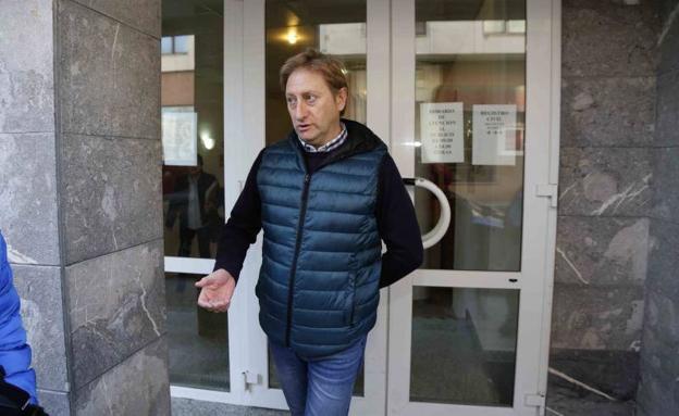 Herrero niega haber fraccionado los contratos de la cartografía del PGO de Llanes