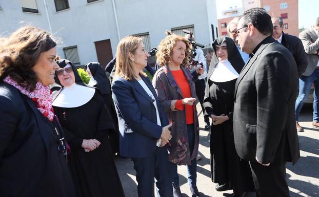 Ana Pastor: «Algunos llegan un poquito tarde a la defensa de la unidad de España»