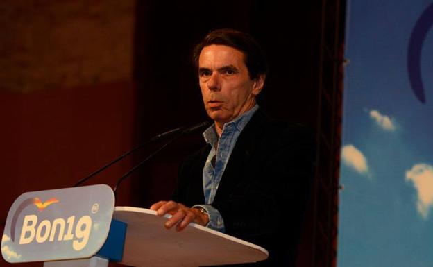 Aznar, a Vox: «A mí nadie me dice a la cara 'derechita cobarde'»