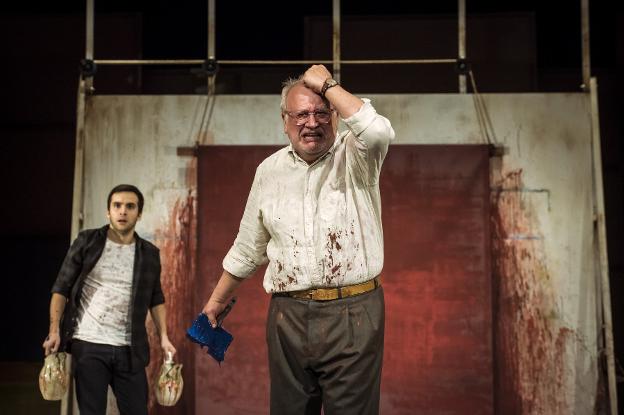 Juan Echanove y Ricardo Gómez pintan el arte y la vida de 'Rojo'