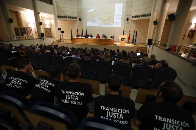 El Gobierno promete que la transición energética «no va a dejar tirado a nadie»