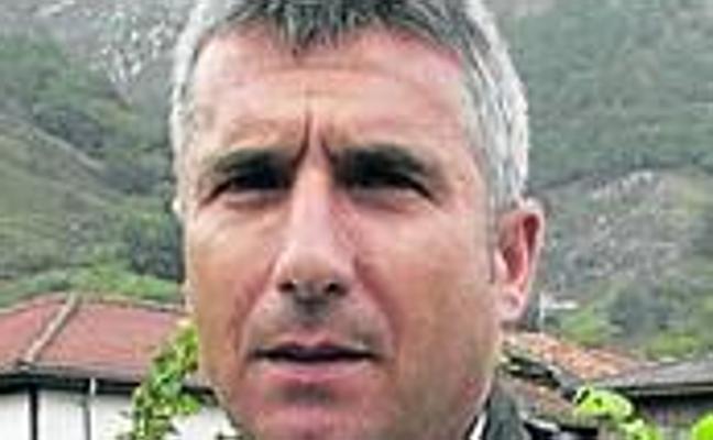 El alcalde de Sobrescobio alerta de los riesgos del lobo tras 20 ovejas muertas en un mes