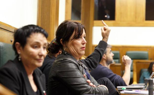 Bildu a miembros de la Policía y la Guardia Civil: «Para mí ustedes son los nazis»