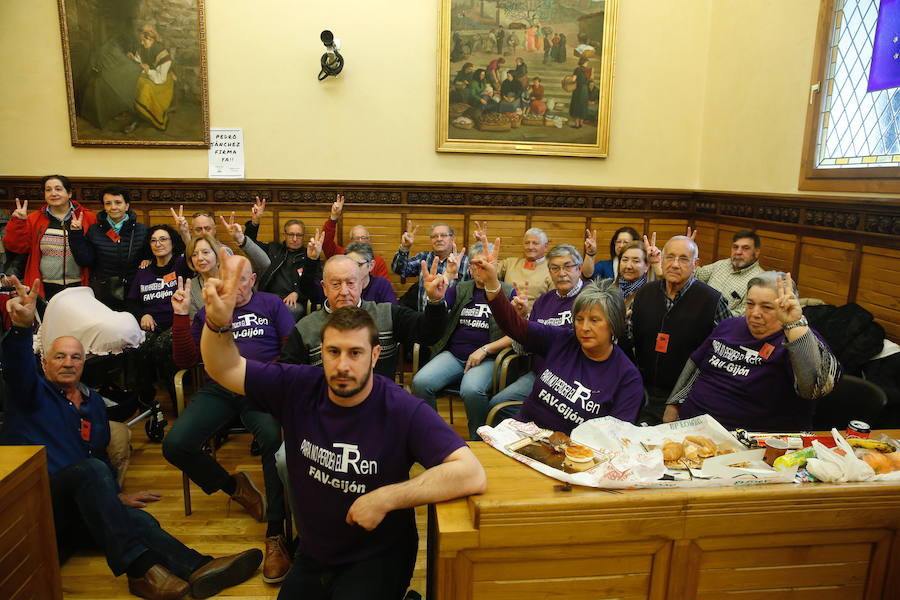 Termina el encierro por el plan de vías de Gijón