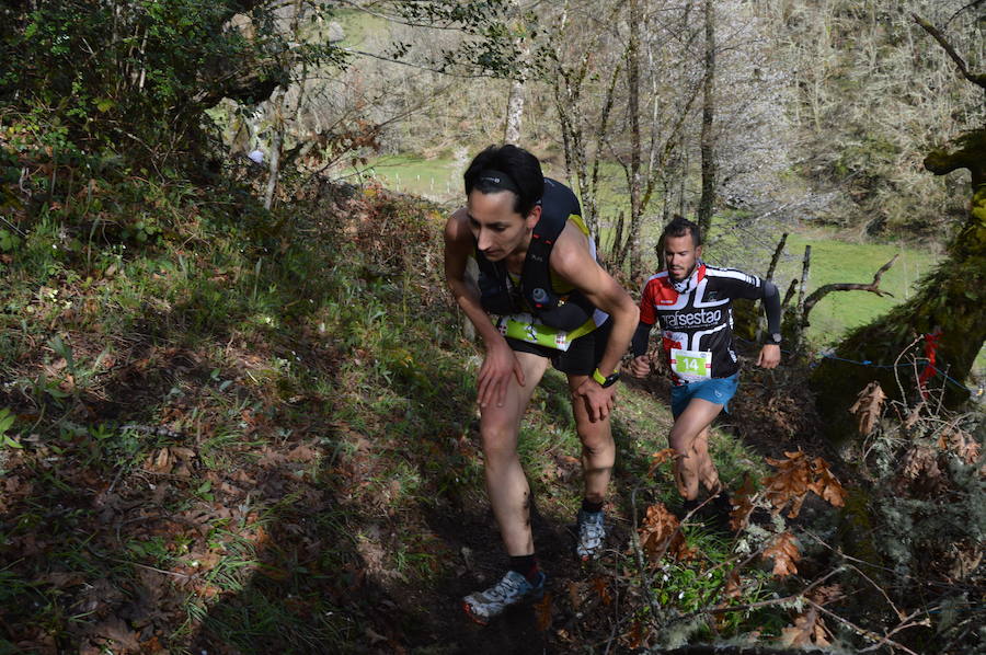 Pablo Villa y Oihana Kortazar baten el récord de la carrera de montaña 'Puerta de Muniellos'