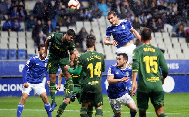 El Real Oviedo pide disculpas por el trato dispensado a los aficionados de Las Palmas