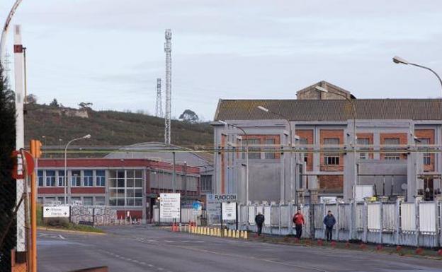 Doce empresas se han interesado por adquirir las plantas de Alcoa de Avilés y A Coruña