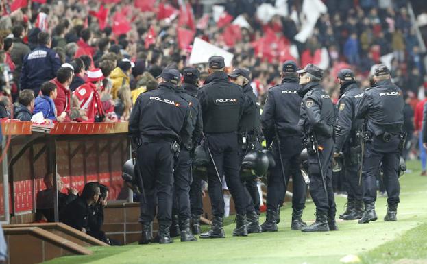 Dos multas de tres mil euros, sanciones del derbi asturiano