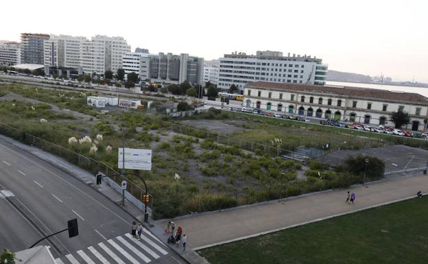 Fomento aplaza al miércoles la aprobación del convenio del plan de vías