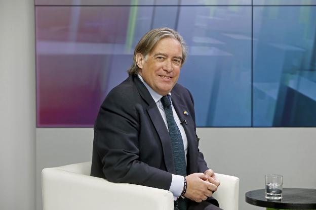 Asenjo afirma que «el apoyo de la dirección local del PP es deseable, pero no necesario»