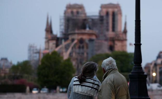 Así ha amanecido Notre Dame tras el devastador incendio