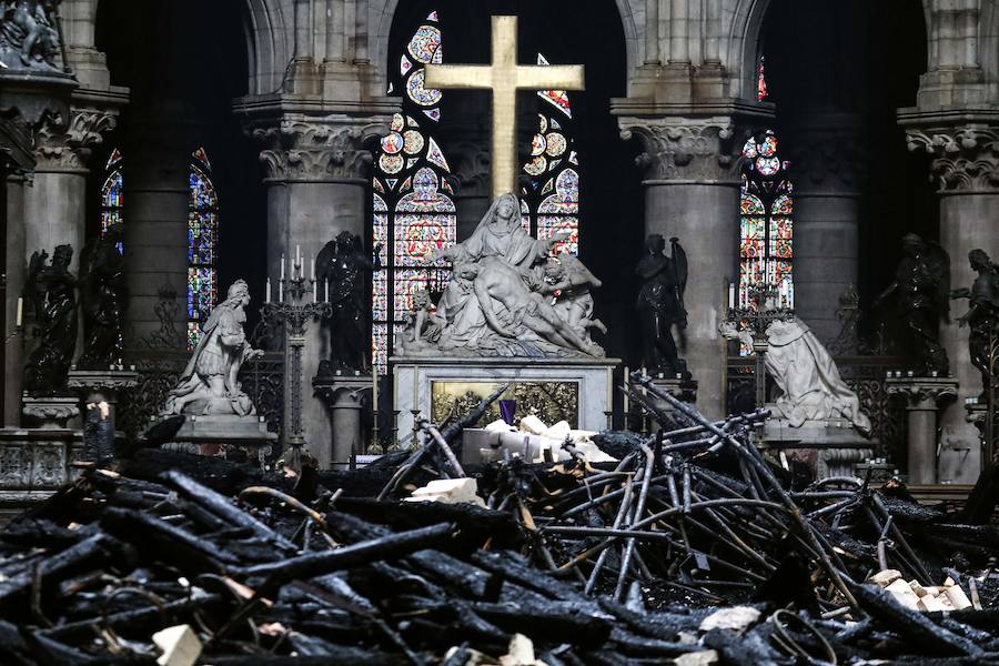 Así ha quedado el interior de la Catedral de Notre Dame de París tras el incendio