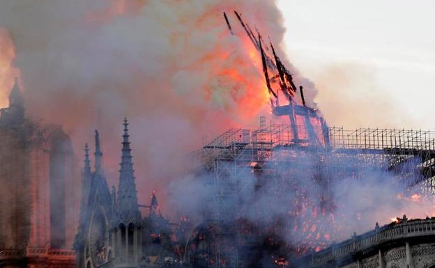 Francia lanza un concurso internacional para reconstruir la aguja de Notre Dame