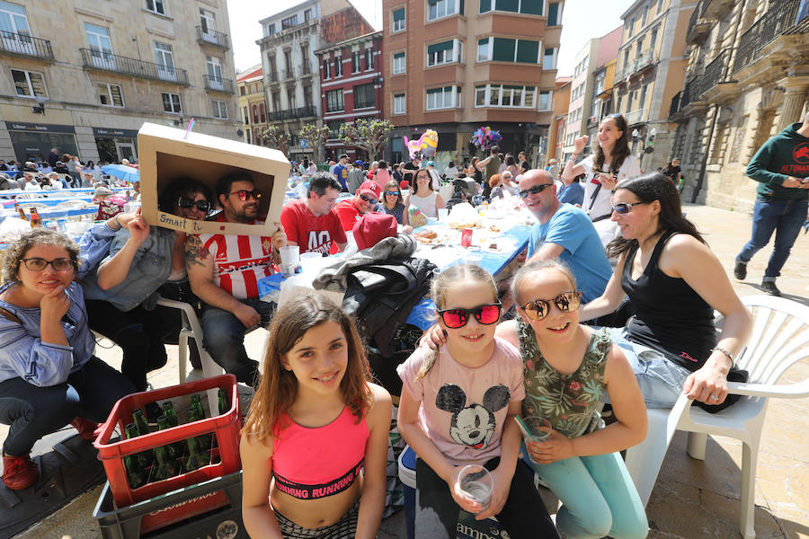 ¿Estuviste en la Comida en la Calle en Avilés? ¡Búscate en las fotos! (III)