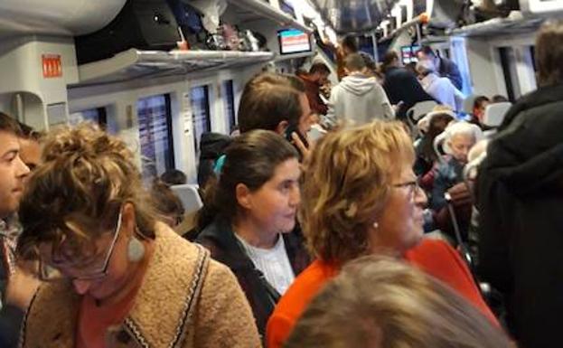 Una avería retrasa 130 minutos un Alvia que terminó en Lena