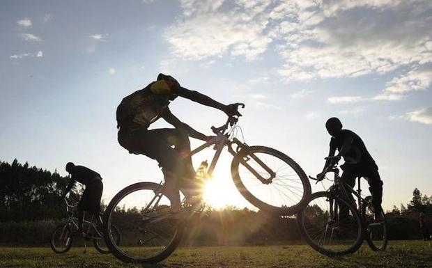 Un joven de 15 años propina una paliza a su madre en Gijón por no dejarle salir en bicicleta