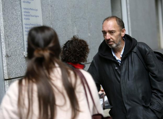 «Tengo un cacao mental, no es que no quiera colaborar»