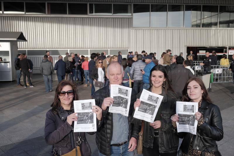 Colas para el concierto más esperado, Bob Dylan en Gijón