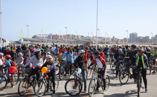 30 Días en Bici triunfa con su tradicional espicha