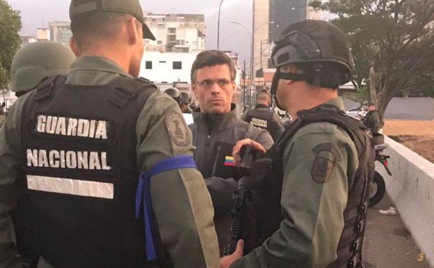 Leopoldo López: «He sido liberado por militares a la orden de la Constitución»