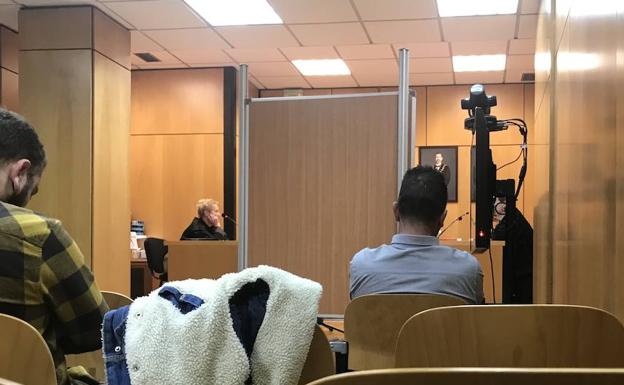 «Cuando se enfada insulta a mi madre, pero pocas veces»