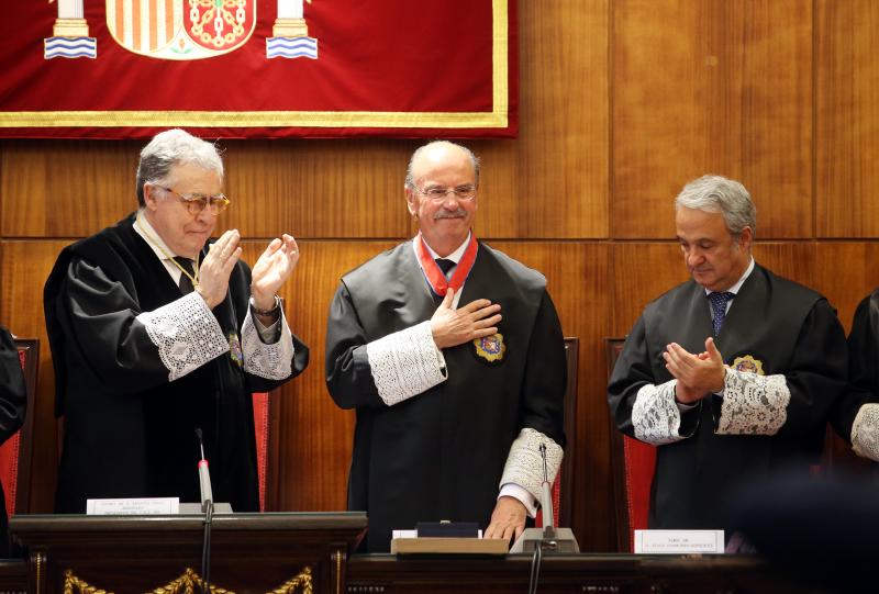 El juez Pérez Villamil recibe la más alta condecoración del Ministerio de Justicia