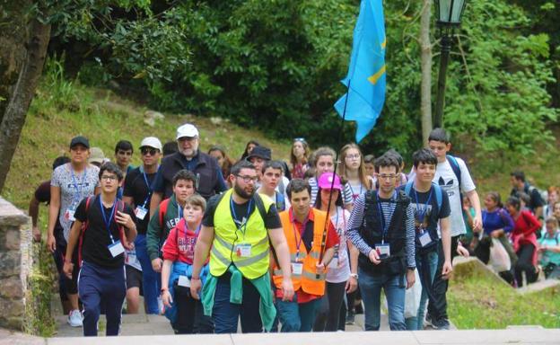 Más de 260 jóvenes peregrinan a Covadonga