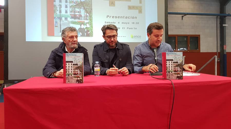 Máxim Huerta, en la Feria del Libro de Navia