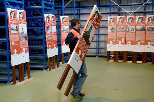 Los 30 paneles de la guerra, en el «exilio» desde hace ocho años y a la espera de destino