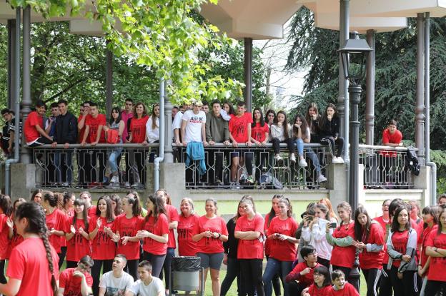 Quinientos contra el racismo en el parque de Ferrera