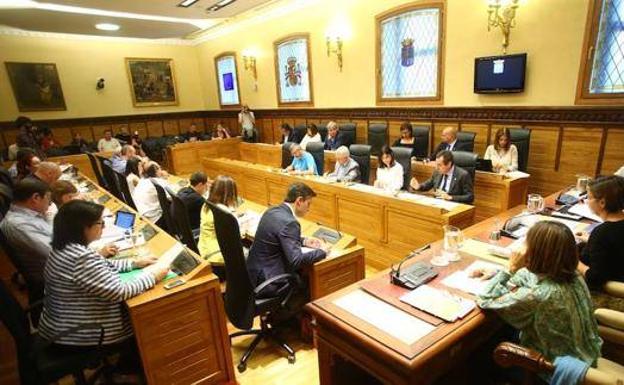 Moriyón avanza que este viernes el Ayuntamiento firmará el convenio del Plan de Vías
