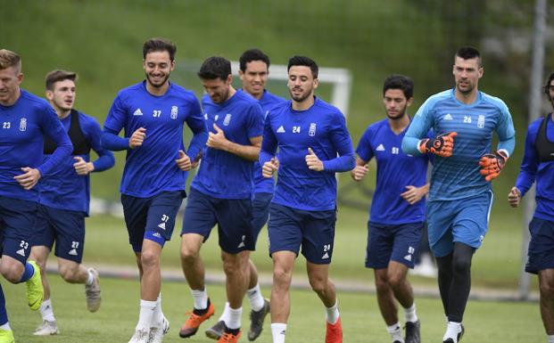 Real Oviedo | Viti: «Que nadie nos dé por muertos, vamos a estar peleando ahí seguro»