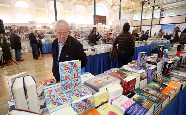 La poesía protagoniza LibrOviedo