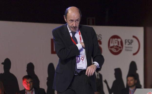 UGT destaca la voluntad «inagotable» de Rubalcaba para el entendimiento y el diálogo