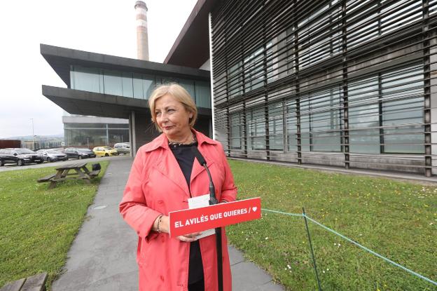 Monteserín plantea un centro de postgrado en las naves de Balsera