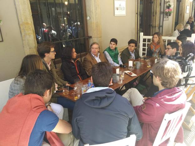 López-Asenjo propone ampliar hasta los 18 años la gratuidad de EMTUSA