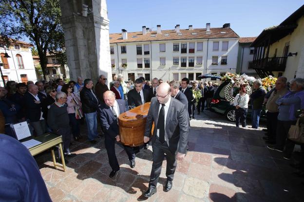 Adiós a «una institución de San Roque y de Llanes»