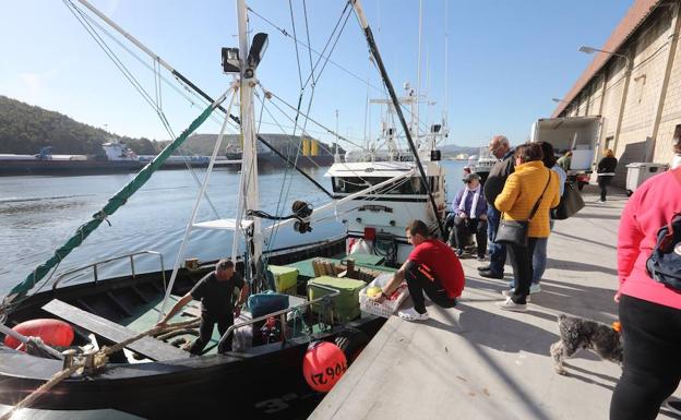 Dos barcos avilesinos y uno vasco inician la costera del bonito