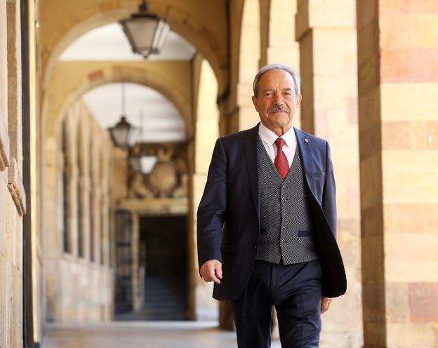 «Si algo sé es gestionar proyectos, me pagaron 26 años y muy bien por ello»