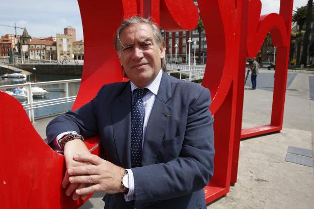 «En Génova me encargaron refundar ideológicamente el partido y ganar el 26-M»