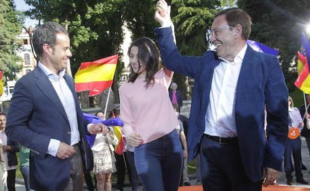 Ciudadanos se ofrece como «dique» al «populismo» de PSOE y Podemos