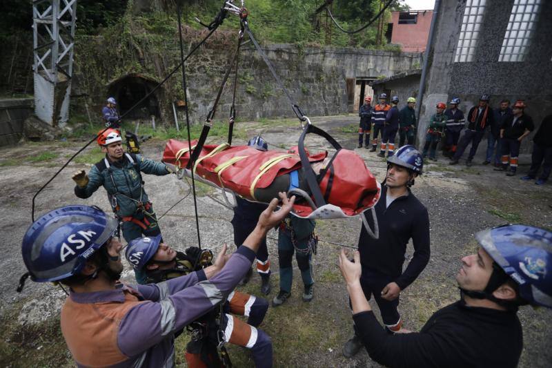 Así entrena la élite de rescate en Asturias