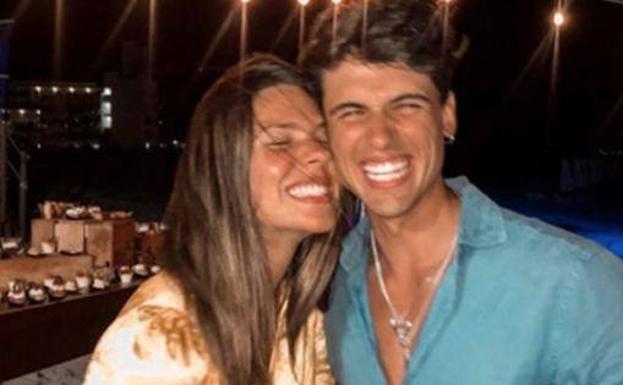 Laura Matamoros y Daniel Illescas se casan por sorpresa en cuba