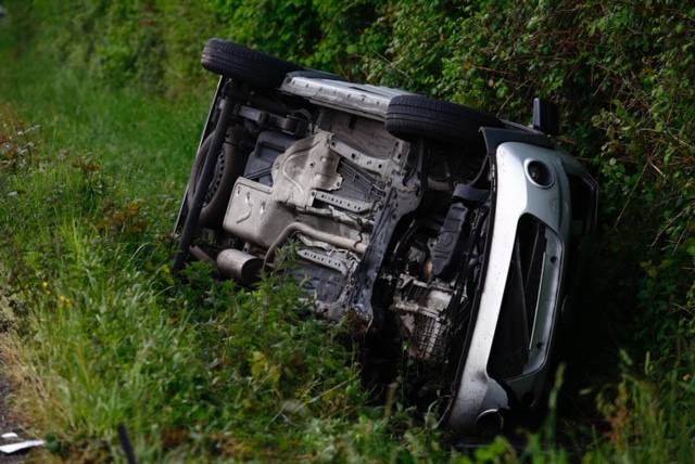 Herida grave la acompañante del joven fallecido en el accidente de Nava