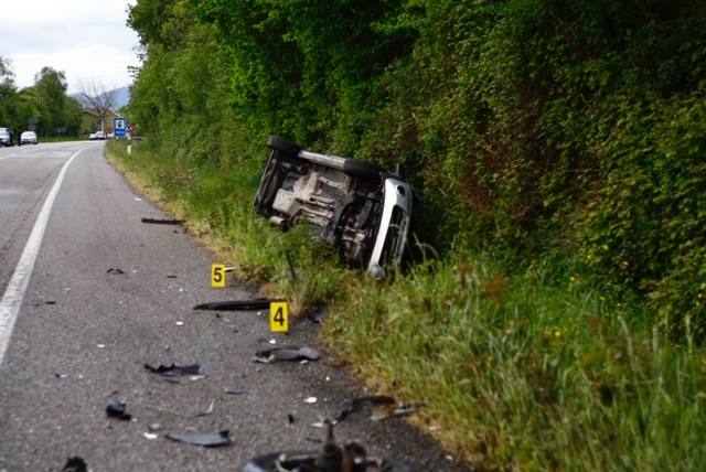 La acompañante del joven fallecido en Nava está grave