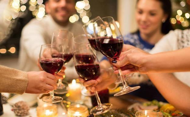Un restaurante sirve por error un vino de 5.000 euros y su respuesta se hace viral