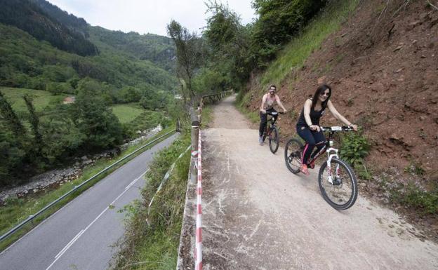 La Fiscalía de Asturias investiga los accidentes y el estado de la Senda del Oso