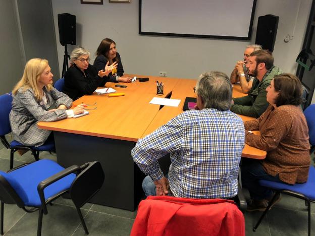 Ana González se compromete a avanzar hacia una «participación real» si gobierna