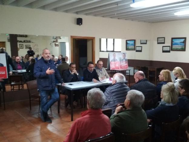 Fernando Lastra destaca el compromiso socialista con el saneamiento de la zona sur